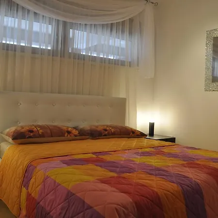 Alessia Apartments-top Location And Garage Parking アパート